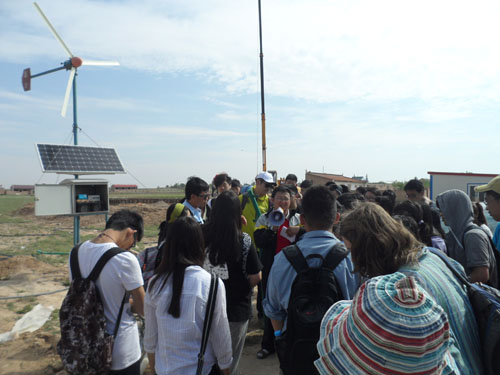                         美国飞达学院师生到我校新技术应用研究开发中心科普教育基地开展社会实践交流活动