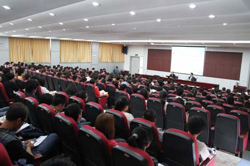                        欧洲两院院士孙大文与宁大师生畅谈人生感悟